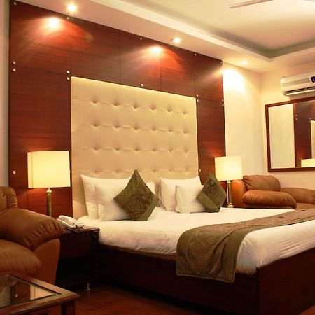 Oyo 367 Hotel Forest Green New Delhi Eksteriør bilde